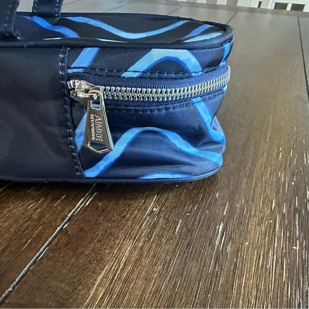 Aimee Kestenberg Blue Streaks Cosmetic Zip around Make-Up Case